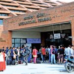 बडादसैँको उल्लासबीच विदेशिने युवायुवतीको लर्को